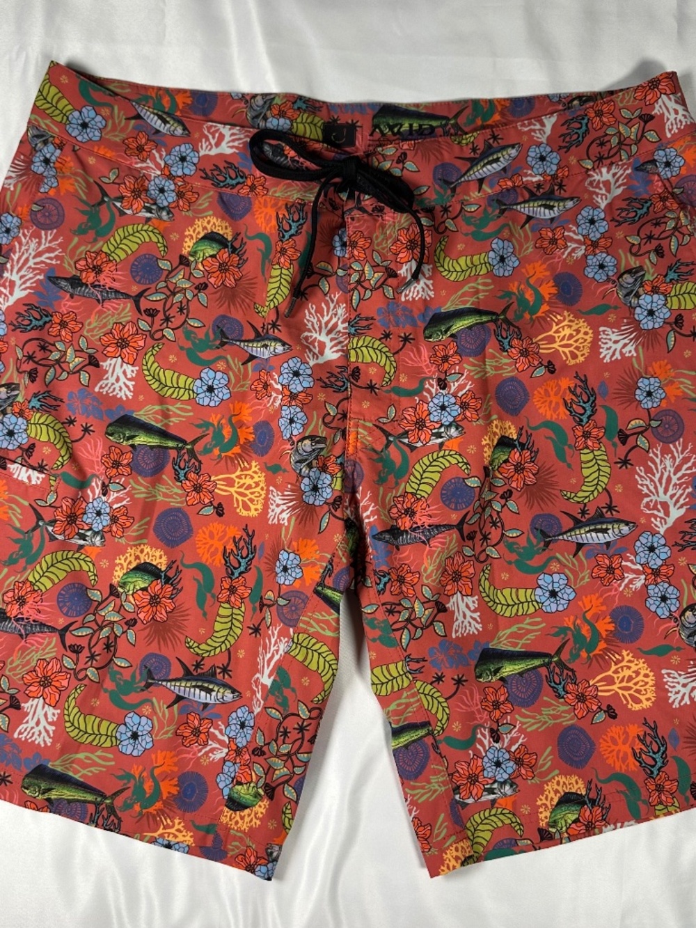 Men's Avid Gear, Swim Hybrid Short, Size 38, Like New Condition, Colorful